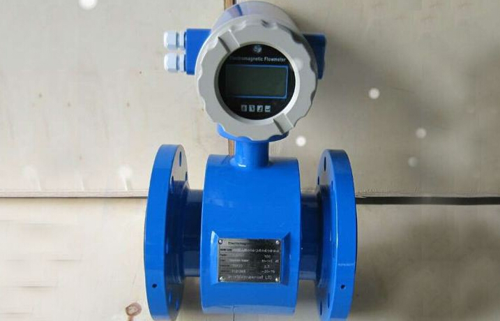 The conductivity of the electromagnetic flowmeter decreases